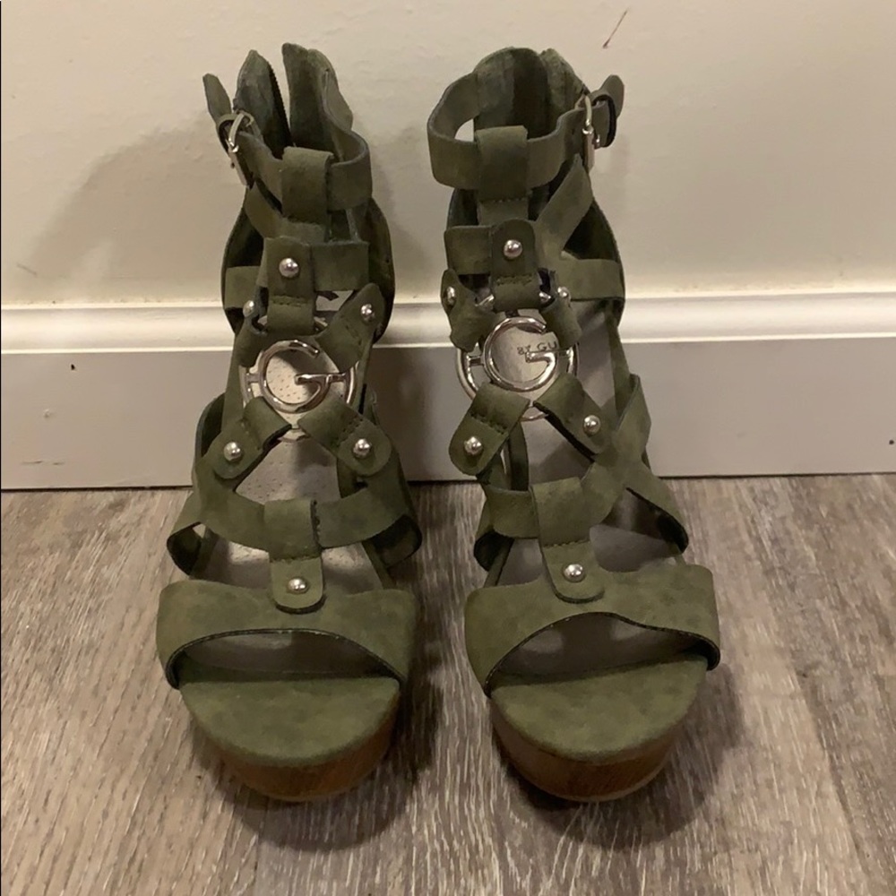 Guess wedges